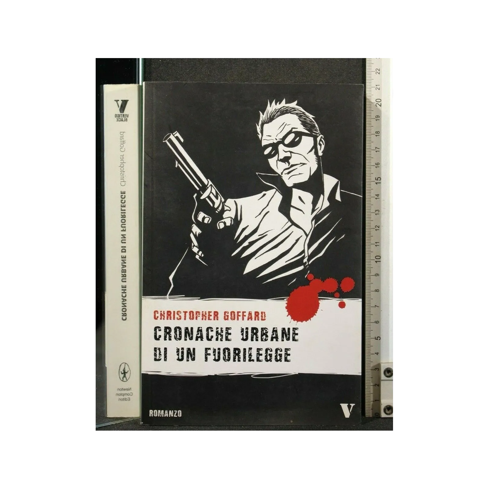 CRONACHE URBANE DI UN FUORILEGGE