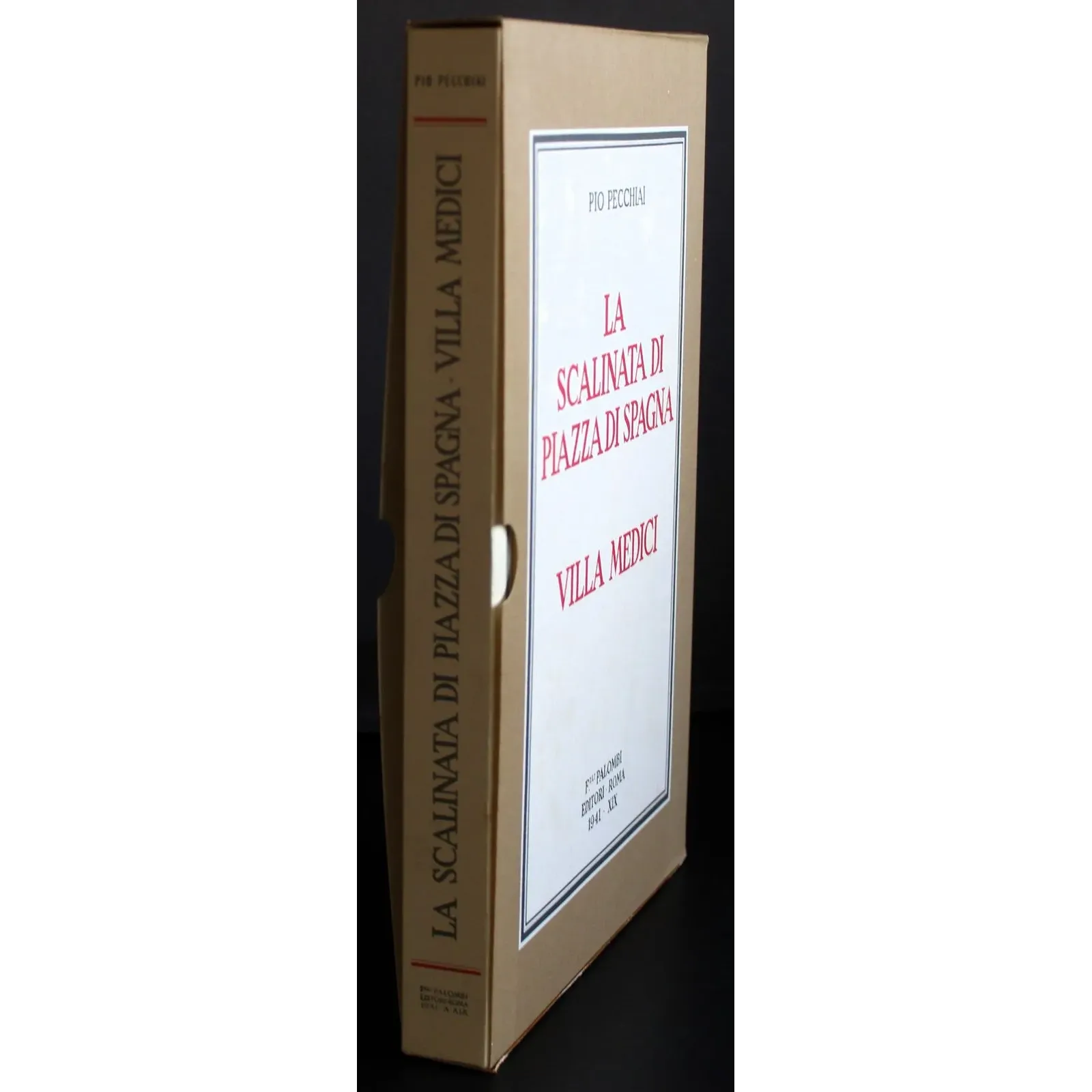 La scalinata di Piazza di Spagna. Villa Medici