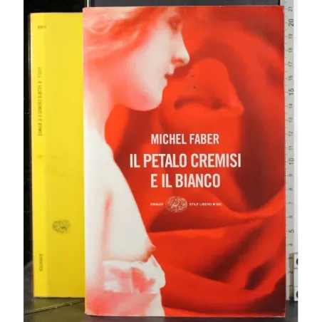 Il petalo cremisi e il bianco