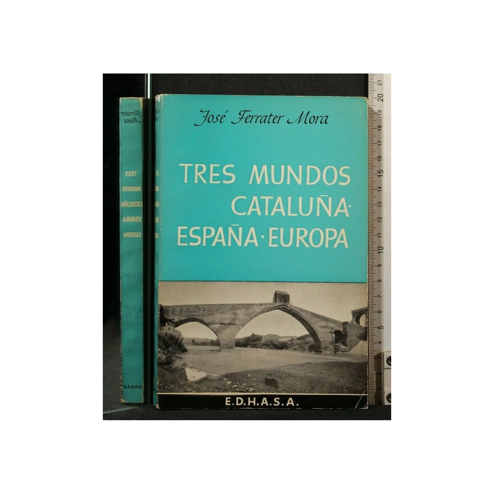 TRES MUNDOS CATALUNA ESPANA EUROPA
