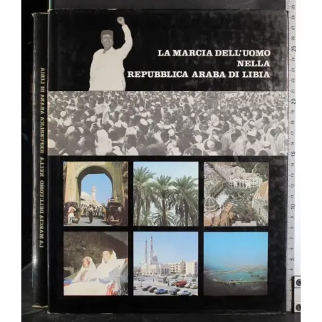 La marcia dell'uomo nella Repubblica Araba di Libia