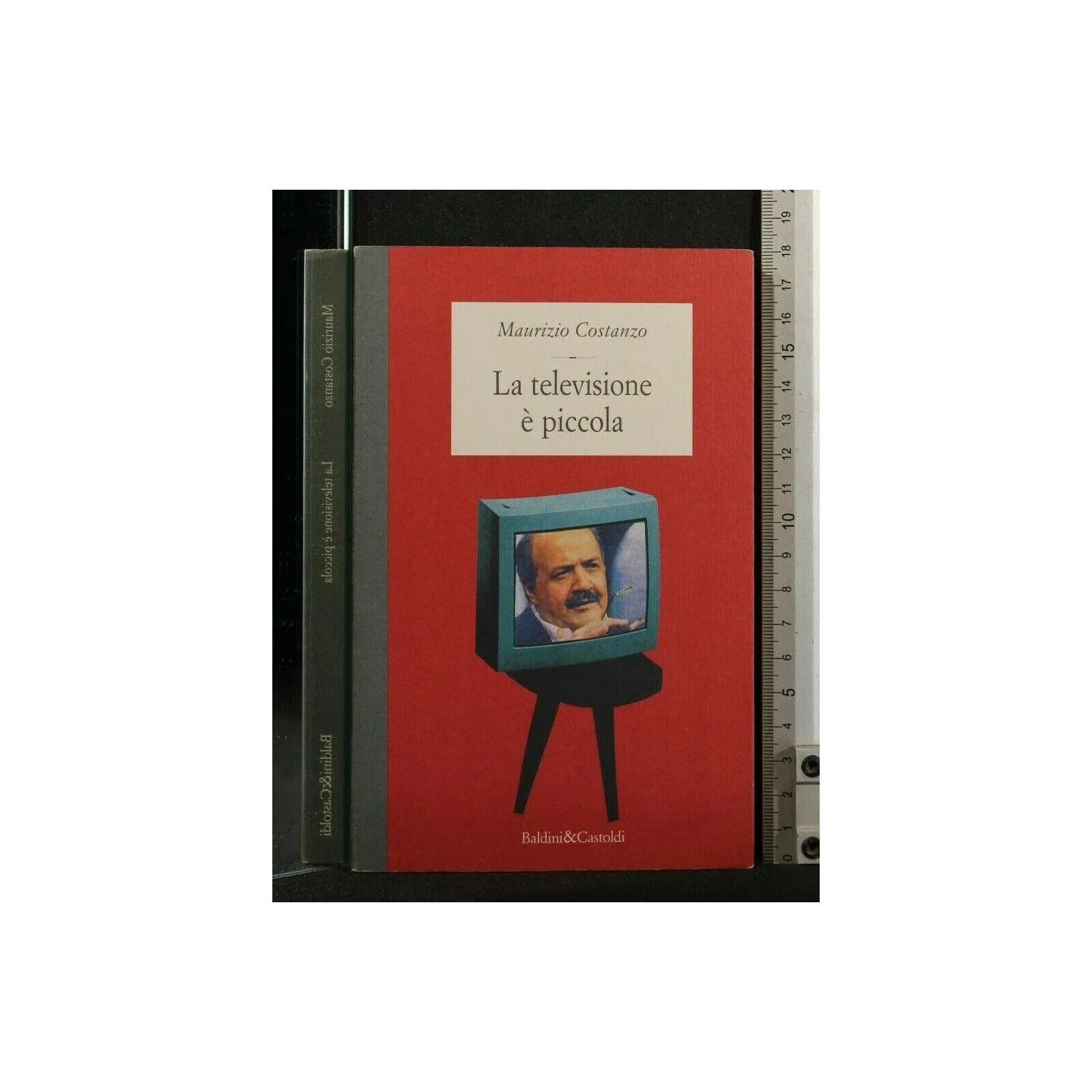 LA TELEVISIONE E' PICCOLA