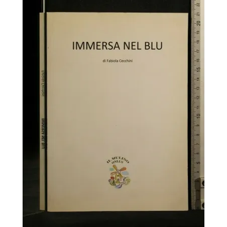 IMMERSA NEL BLU