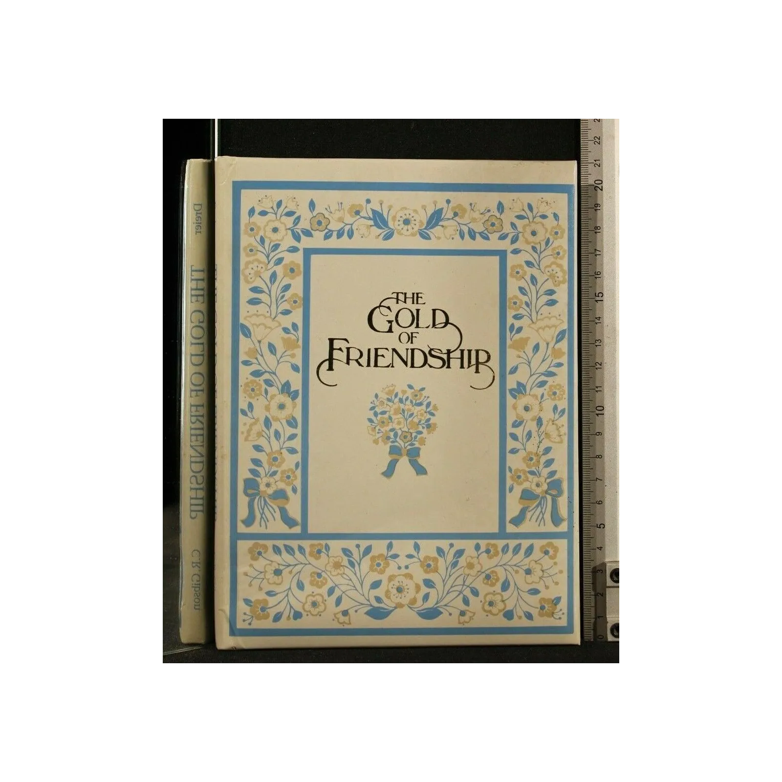 THE GOLD OF FRIENDSHIP