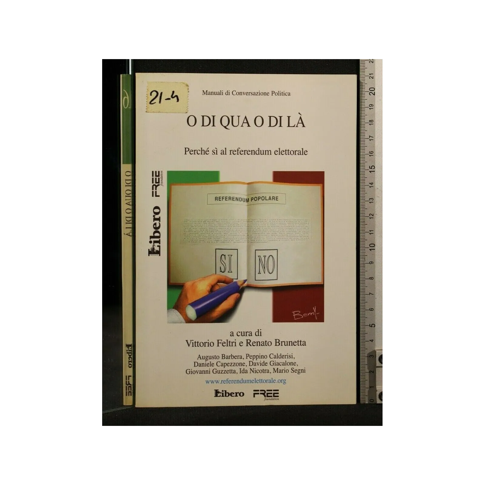 MANUALI DI COVERSAZIONE POLITICA 16 O DI QUA O DI LA' _x000D_