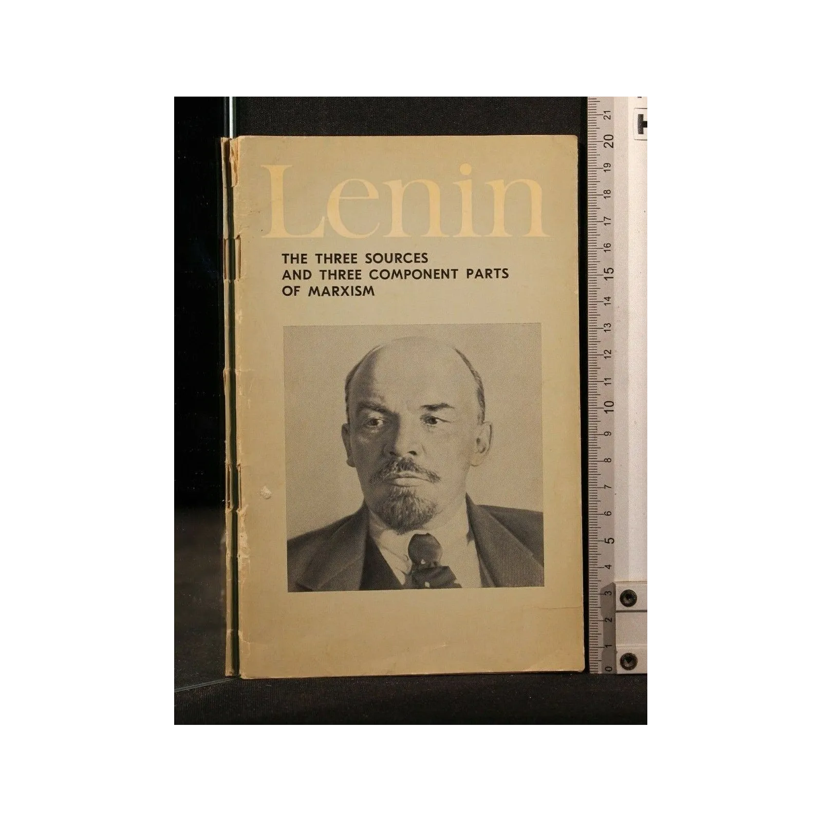 LENIN _x000D_