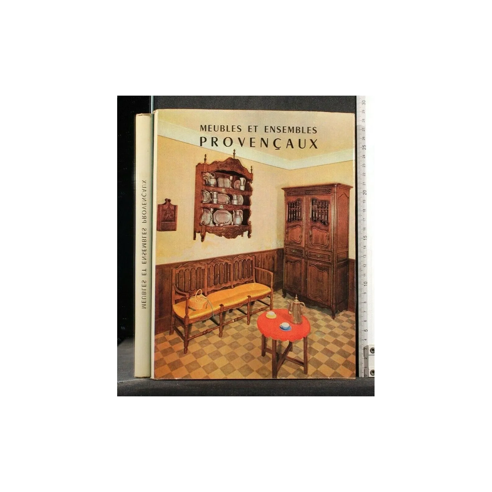 MEUBLES ET ENSEMBLES PROVENCAUX _x000D_