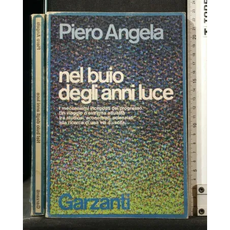 NEL BUIO DEGLI ANNI LUCE _x000D_