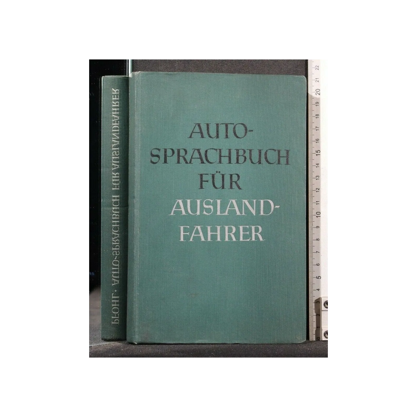 AUTO-SPRACHBUCH FUR AUSLANDFAHRER _x000D_