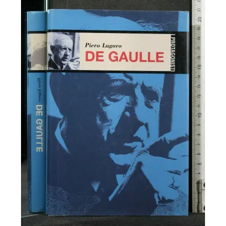 DE GAULLE. Piero Lugaro. Famiglia Cristiana. _x000D_