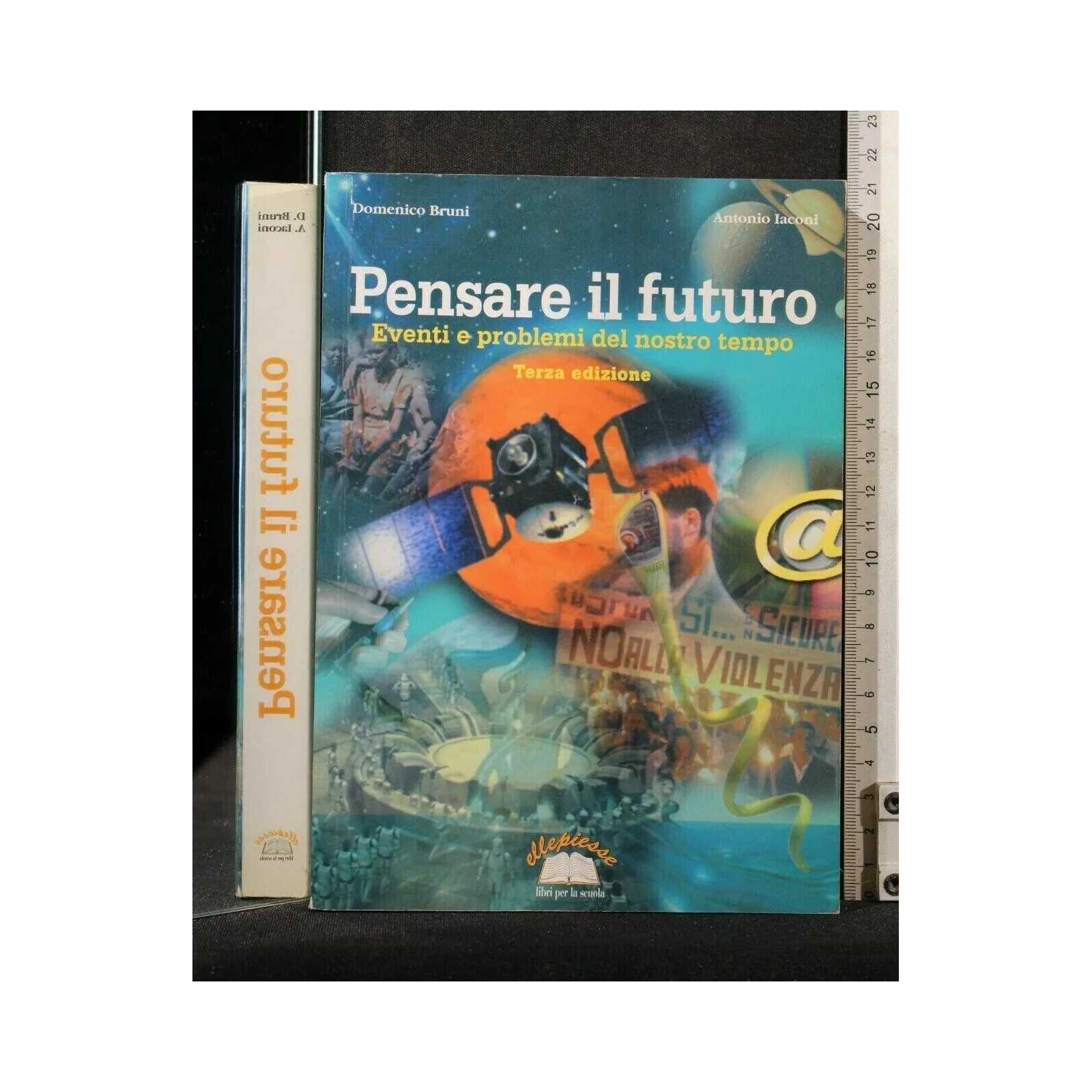 PENSARE IL FUTURO _x000D_