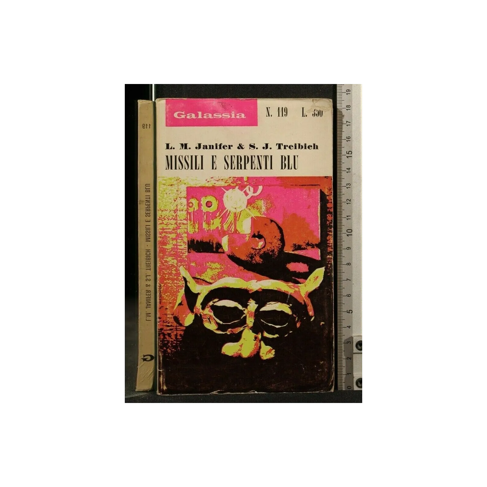 GALASSIA: MISSILI E SERPENTI BLU