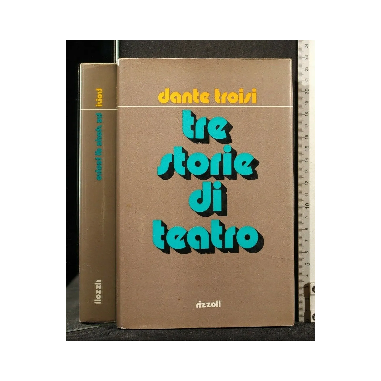 TRE STORIE DI TEATRO