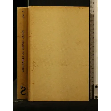 NUDA VENNE LA STRANIERA