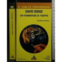GIALLO MONDADORI UN FIAMMIFERO DI TROPPO
