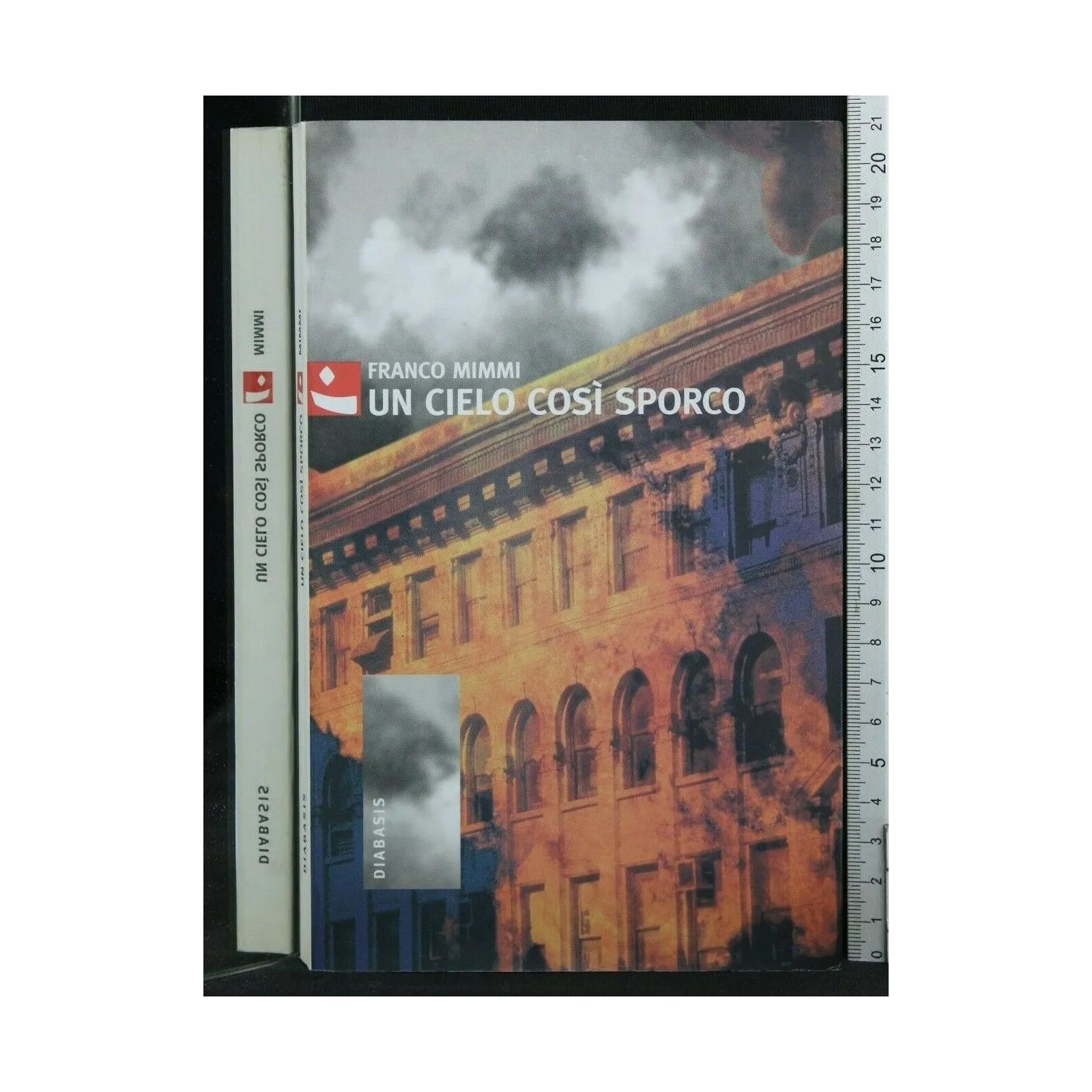 UN CIELO COSI' SPORCO