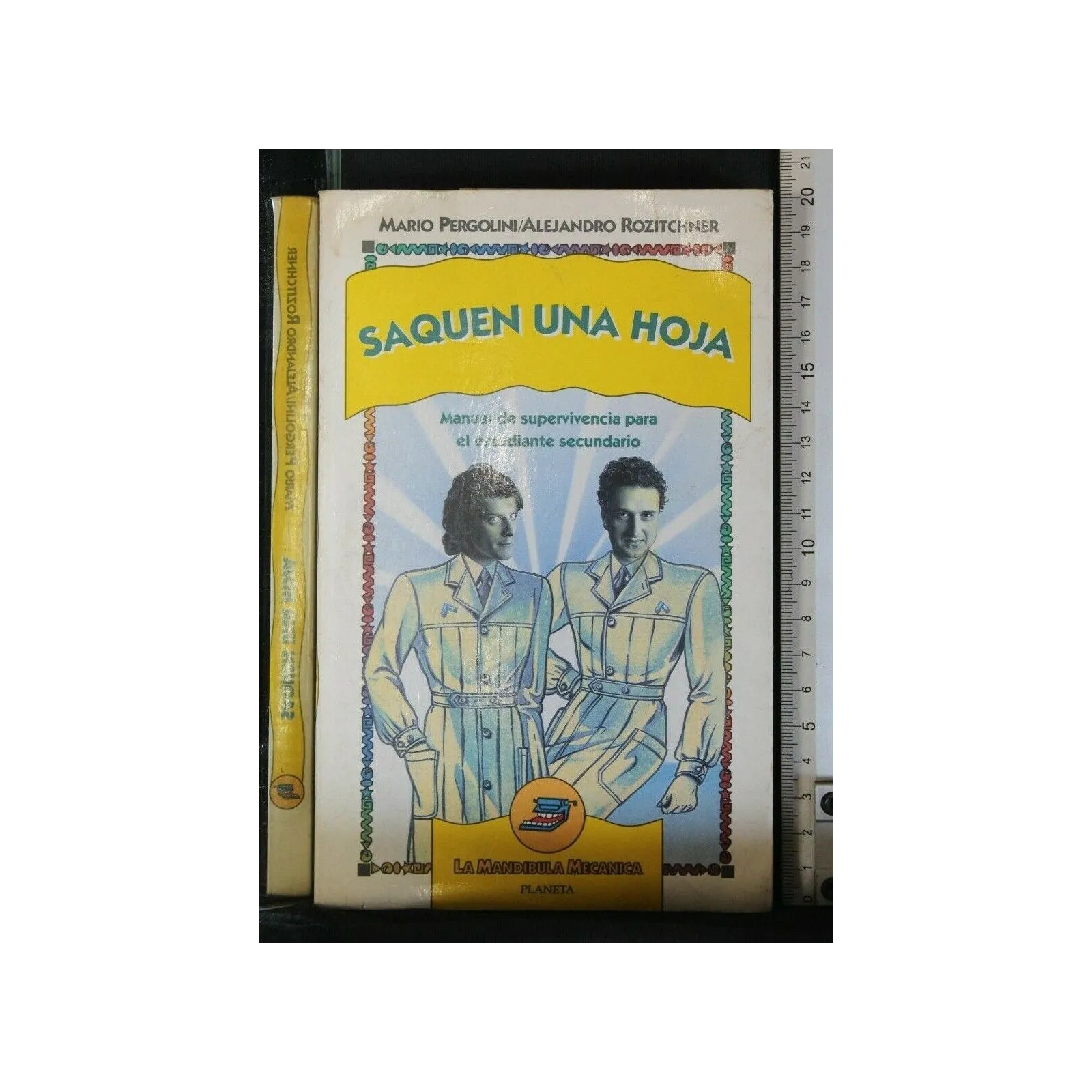 SAQUEN UNA HOJA