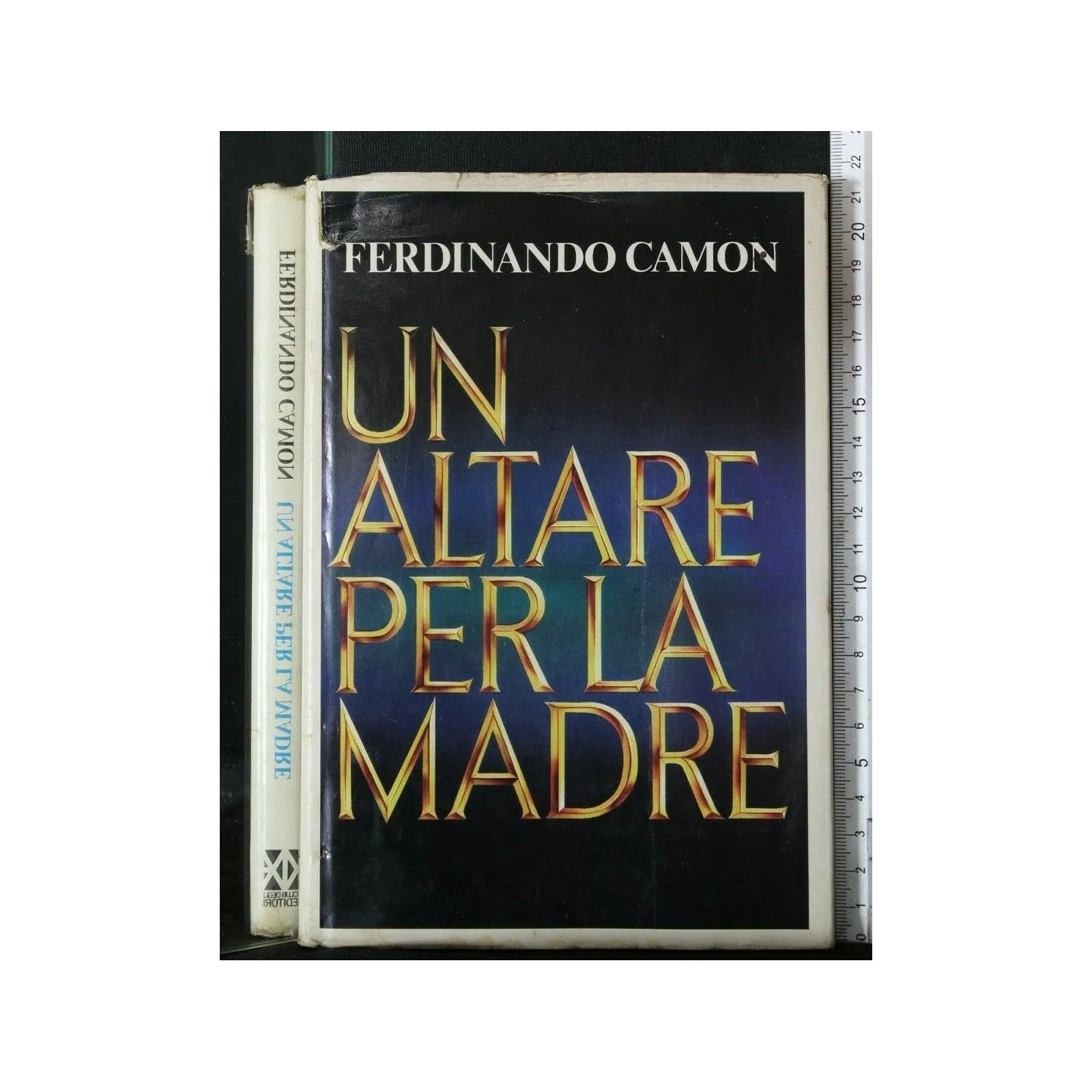 UN ALTARE PER LA MADRE