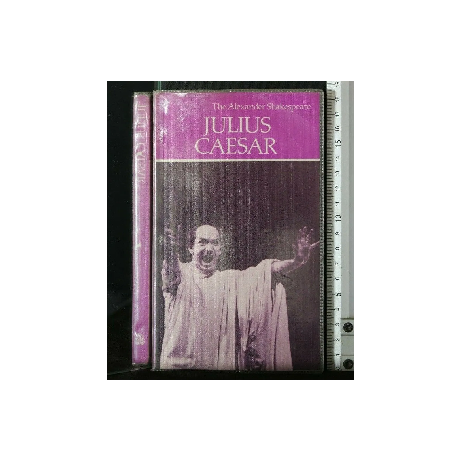 JIULIUS CAESAR