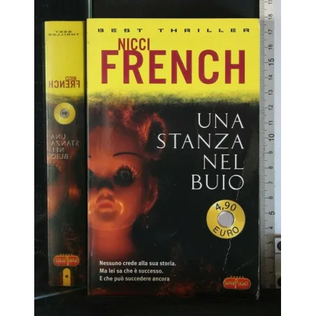 UNA STANZA NEL BUIO