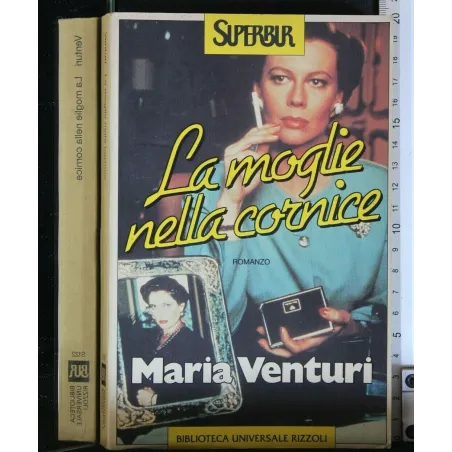 LA MOGLIE NELLA CORNICE
