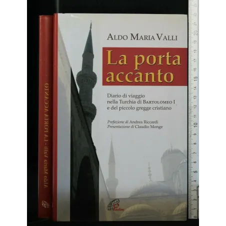 LA PORTA ACCANTO